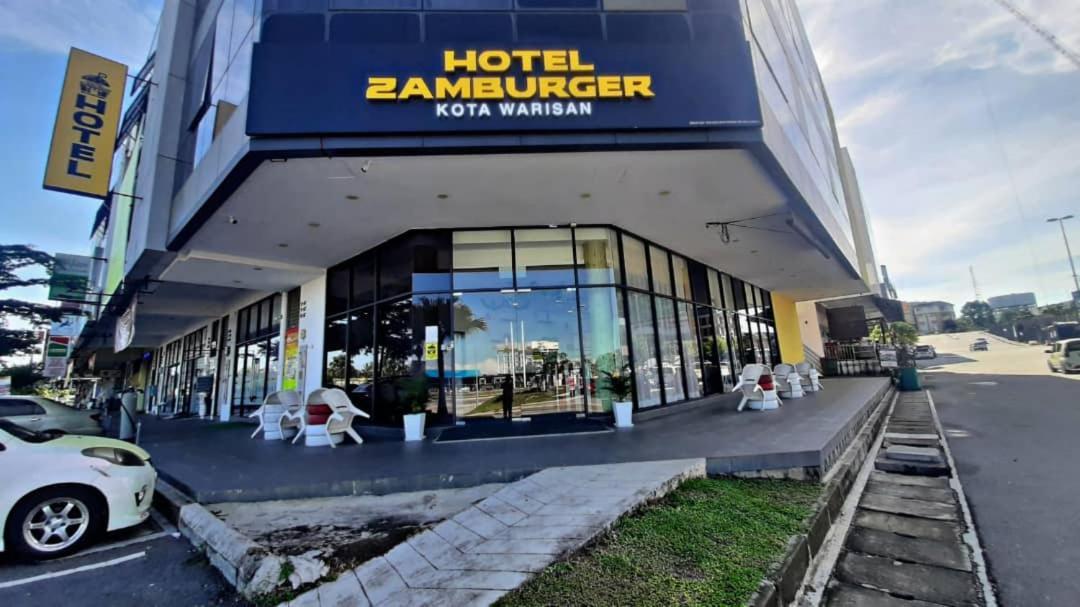 Hotel Zamburger Kota Warisan Sepang Exterior photo